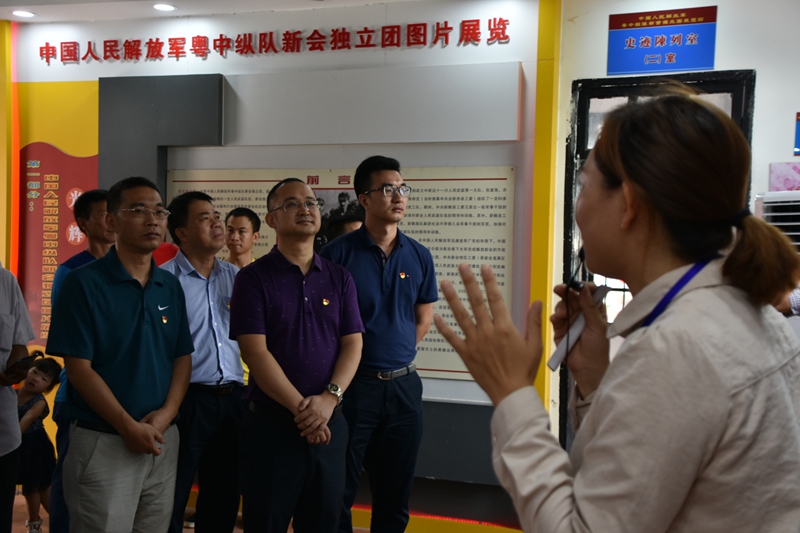 1099828913.jpg 1099828913.jpg