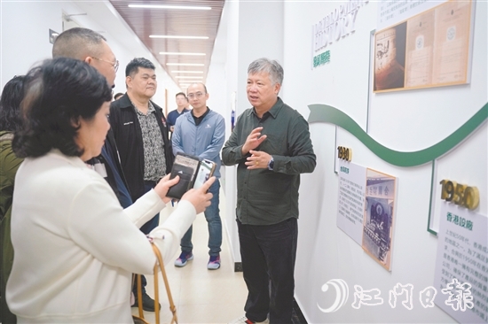 侨领们走进台山企业参观,了解台山投资环境。 侨领们走进台山企业参观,了解台山投资环境。