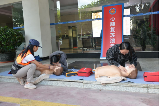 250422深化“党建+安全”机制,举办消防安全技能培训提升行动 (5).png