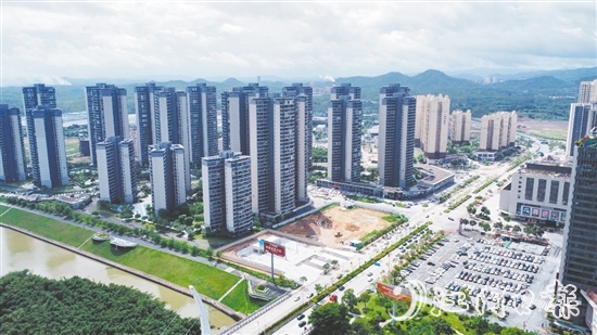 恩平市推出消费品以旧换新行动暨“乐购恩平”消费促进活动,拉动楼市消费。 恩平市推出消费品以旧换新行动暨“乐购恩平”消费促进活动,拉动楼市消费。