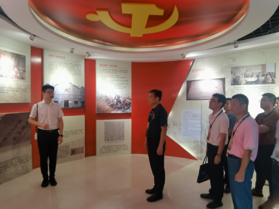 250821江门市自然资源局组织党员干部到市廉政法治教育基地开展警示教育 (2).png