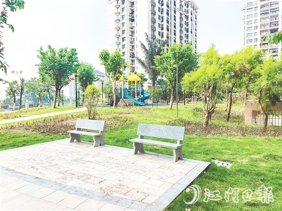 如今的南湖湾小区环境干净整洁,蚊虫明显减少。 如今的南湖湾小区环境干净整洁,蚊虫明显减少。