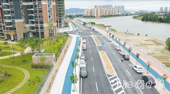 从筑牢防洪屏障到打通城市“断头路”，从水环境治理到打造滨水活力空间，开平市用“绣花功夫”推进城市更新。