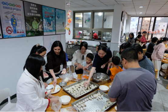 260224江门市自然资源局机关工会举办2026年新春年夜饭联欢活动 (2).png