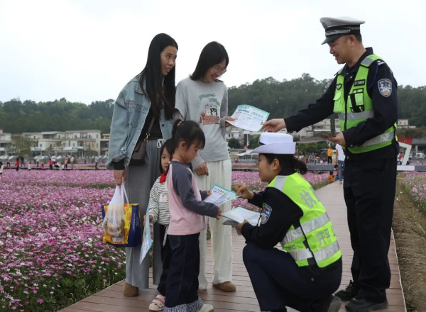 这一波交通安全宣传，太接地气啦！