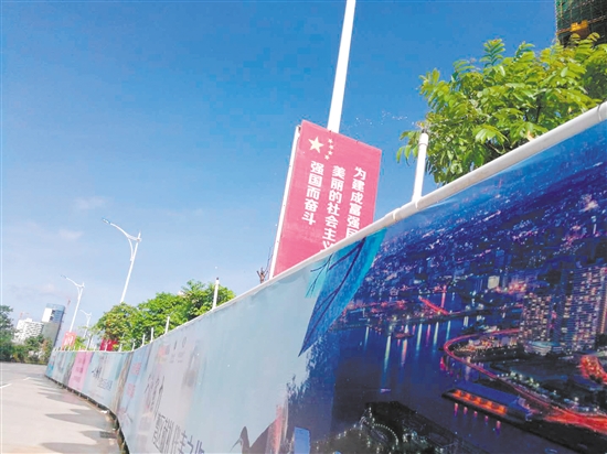 南湖壹品施工工地的自动喷淋设施。